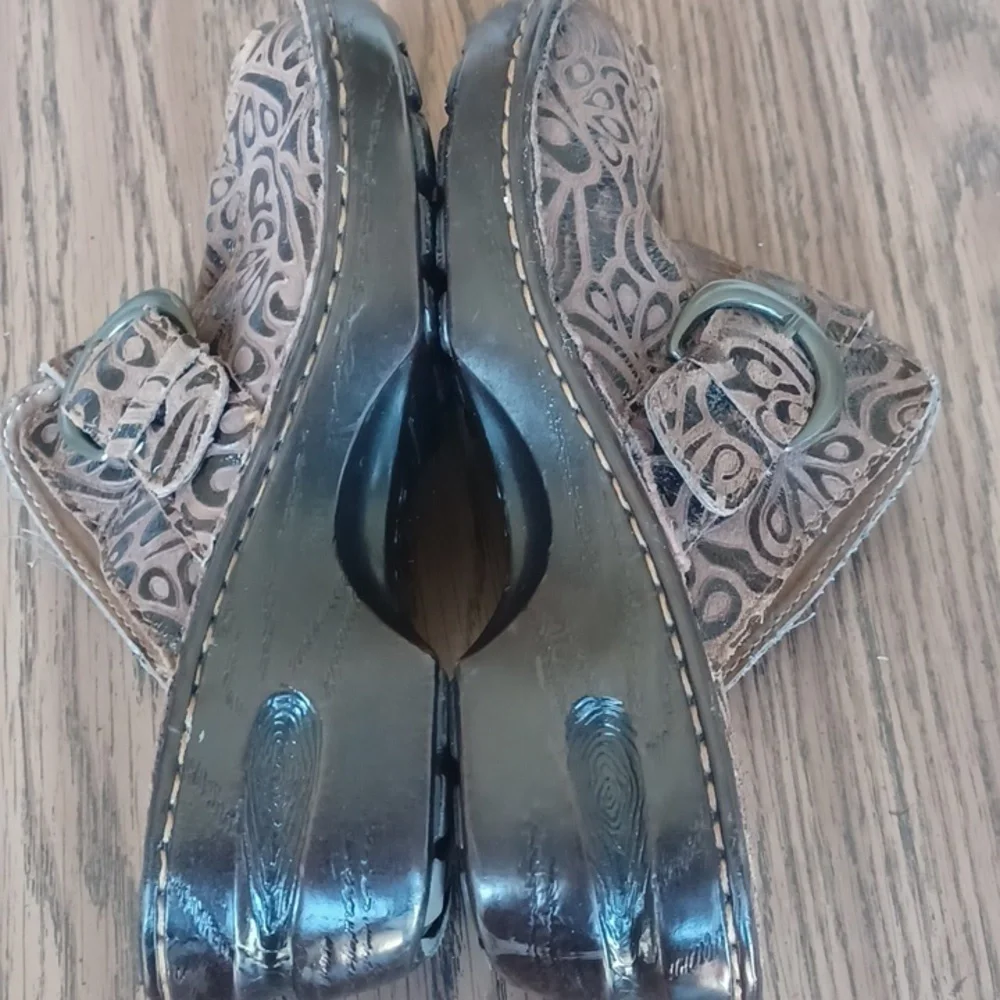 BOC Born Concept Tooled Embossed Leather Clog Slip On Womens Shoe Size 7 - Picture 10 of 10